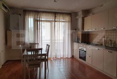 Apartament cu 2 camere semidecomandat în Soarelui