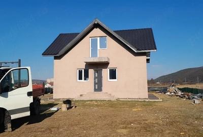 Casă cu Teren 1000 Mp în Central - 4