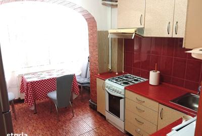 Apartament cu 3 camere decomandat în Alfa