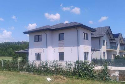 Casă cu 4 camere în Central - 4