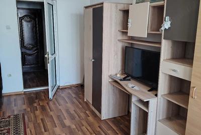 Garsonieră decomandată în Piața Nouă