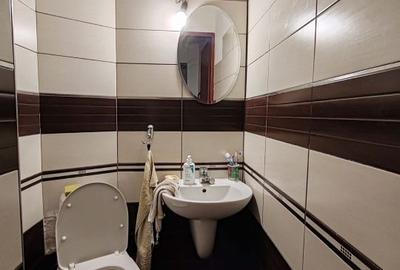 Apartament cu 3 camere în Traian - 1