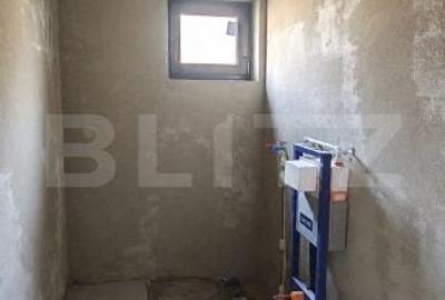 Casă cu 4 camere cu Teren 500 Mp în Central