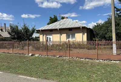 Casă cu 4 camere în Colibași