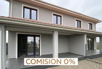 Duplex cu 4 camere cu Canalizare în Săcălaz