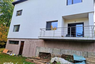 Casă cu 4 camere cu Teren 804 Mp în Nord