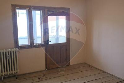 Apartament cu 2 camere decomandat în Central - 1