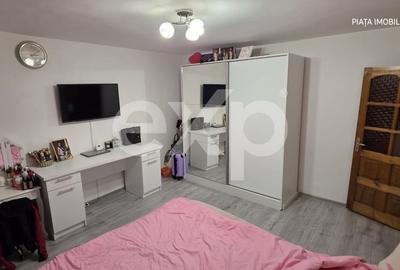 Apartament cu 2 camere decomandat, mobilat în Micro 4 - 5
