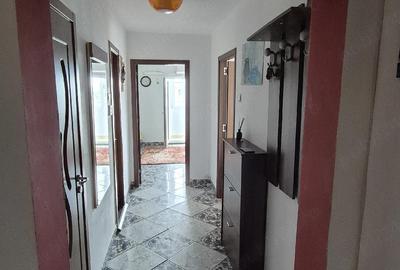 Apartament cu 2 camere decomandat în Tei - 1