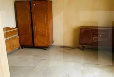 Casă cu 3 camere cu Teren 1900 Mp în Central - 2