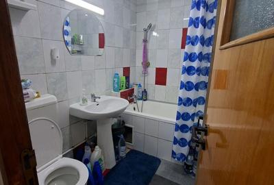 Casă cu 3 camere cu Teren 2200 Mp în Central
