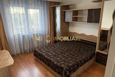 Apartament cu 3 camere decomandat, mobilat în Vitan