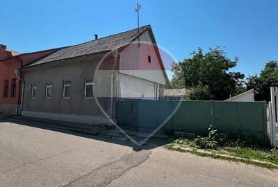 Casă cu 2 camere în Central