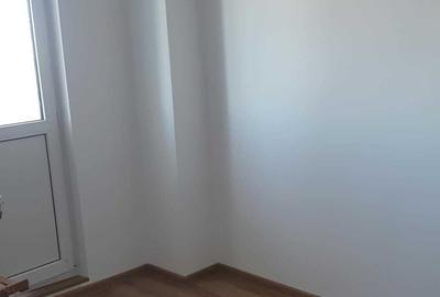 Apartament cu 4 camere semidecomandat în Brâncoveanu