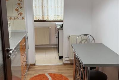 Apartament cu 3 camere decomandat în Central - 1