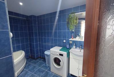 Apartament cu 3 camere decomandat în Ultracentral