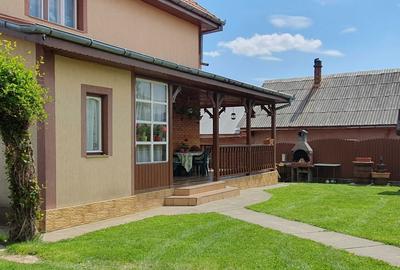 Casă cu 4 camere în Borlești - 7
