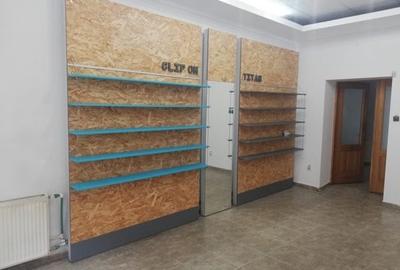 Spațiu comercial, de 25 mp, în Central - 3