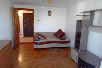 Apartament cu 3 camere decomandat în Micro 14 - 4
