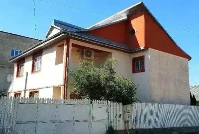 Casă cu 3 camere cu Teren 328 Mp în Central - 3