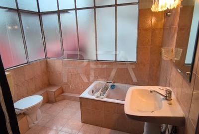 Apartament cu 6 camere decomandat, mobilat în P-ța Universității - 8