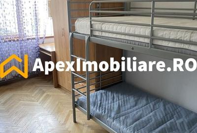 Apartament cu 3 camere decomandat în Andronache