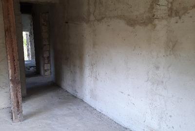 Casă cu 6 camere cu Teren 2340 Mp în Central - 10