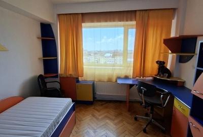 Apartament cu 3 camere decomandat în Ultracentral