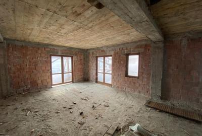 Casă individuală cu 8 camere cu Teren 401 Mp în Central - 8
