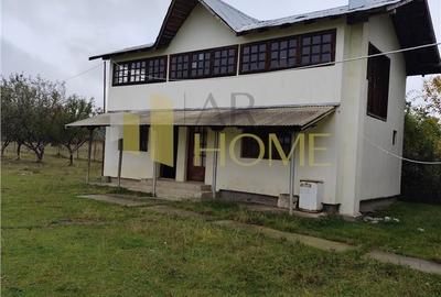 Casă cu 4 camere cu Teren 11250 Mp în Teișani - 19