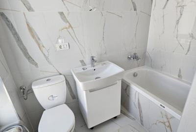 Casă individuală cu 4 camere cu Canalizare în Central - 5