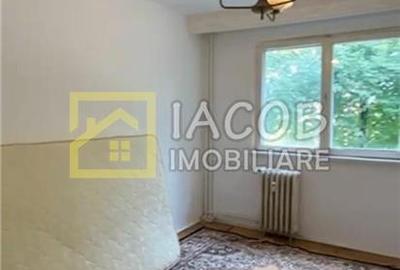 Apartament cu 3 camere semidecomandat în Milcov - 9