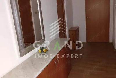 Casă cu 7 camere cu Teren 600 Mp în Jucu - 4
