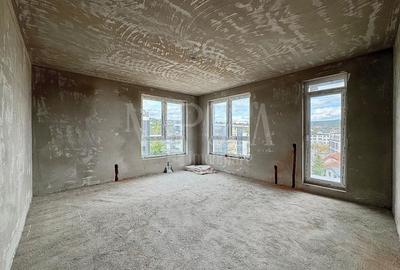 Apartament cu 3 camere decomandat în Iris