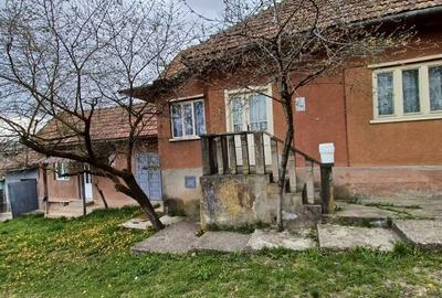 Casă cu 4 camere în Almașu - 7