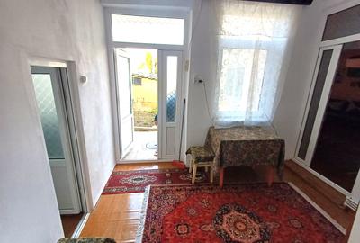 Casă cu 3 camere cu Garaj în Central - 3