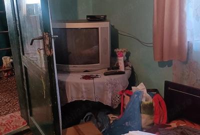 Casă cu 2 camere cu Teren 700 Mp în Bahna