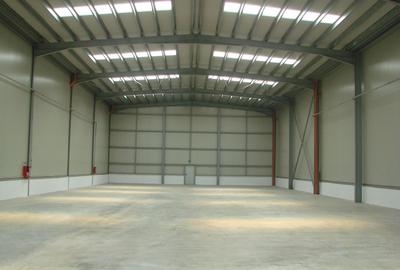 Spațiu industrial, de 4,320 mp, în Prejmer