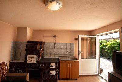 Casă cu 5 camere cu Teren 545 Mp în Drașov