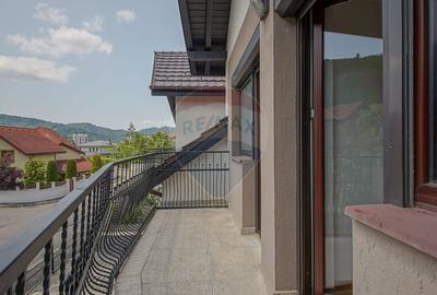 Duplex cu 6 camere cu Canalizare în Noua - 26