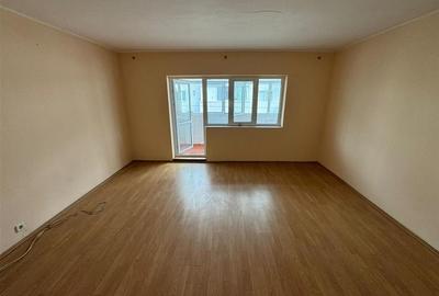 Apartament cu 3 camere decomandat în Câmpineanca - 5