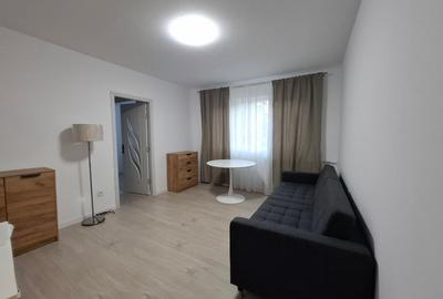 Apartament cu 2 camere, mobilat în Central