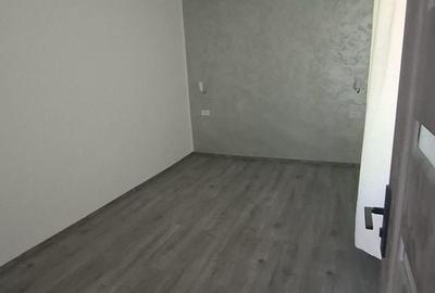 Apartament cu 2 camere nedecomandat în Podu Roș