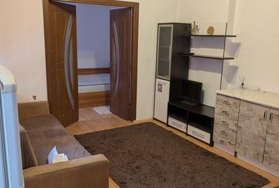 Apartament cu 2 camere semidecomandat în Titulescu