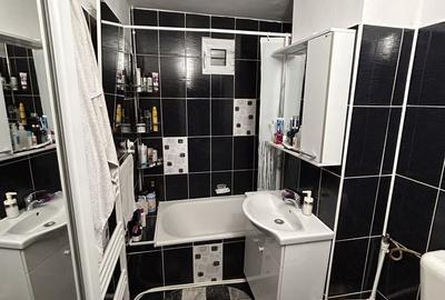 Apartament cu 3 camere decomandat în Central - 1