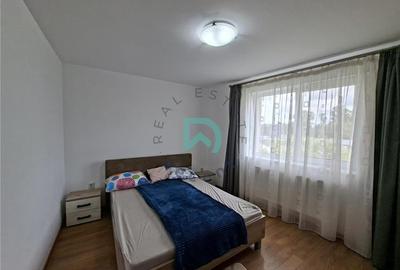 Apartament cu 2 camere semidecomandat în Tractorul - 3