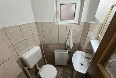 Apartament cu 3 camere decomandat, mobilat în Casa de Cultură - 1