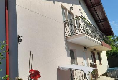 Casă cu 4 camere în Central - 3