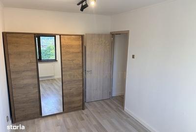 Apartament cu 3 camere decomandat în Tineretului