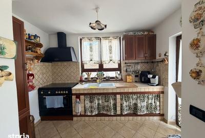 Casă cu 6 camere cu Teren 600 Mp în Bordei - 4